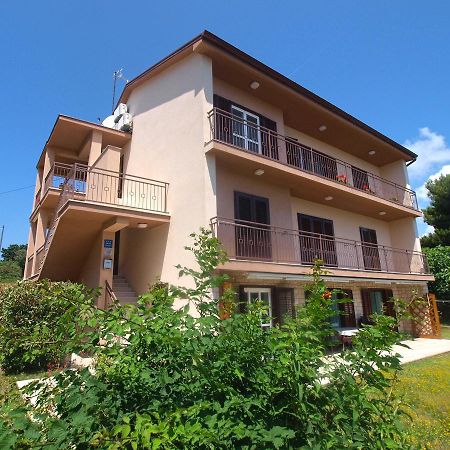 Apartments Lada 1217 Premantura Dış mekan fotoğraf