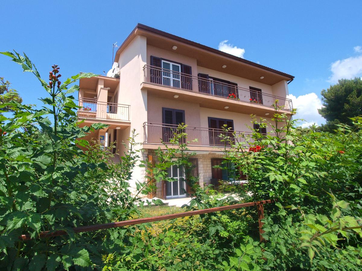 Apartments Lada 1217 Premantura Dış mekan fotoğraf